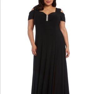 Plus Size Prom Dress Cold Shoulder NWT✅
